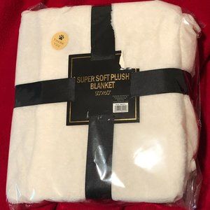 Unbranded Super Soft Plush Blanket Off White Cream Size 50" X 60"